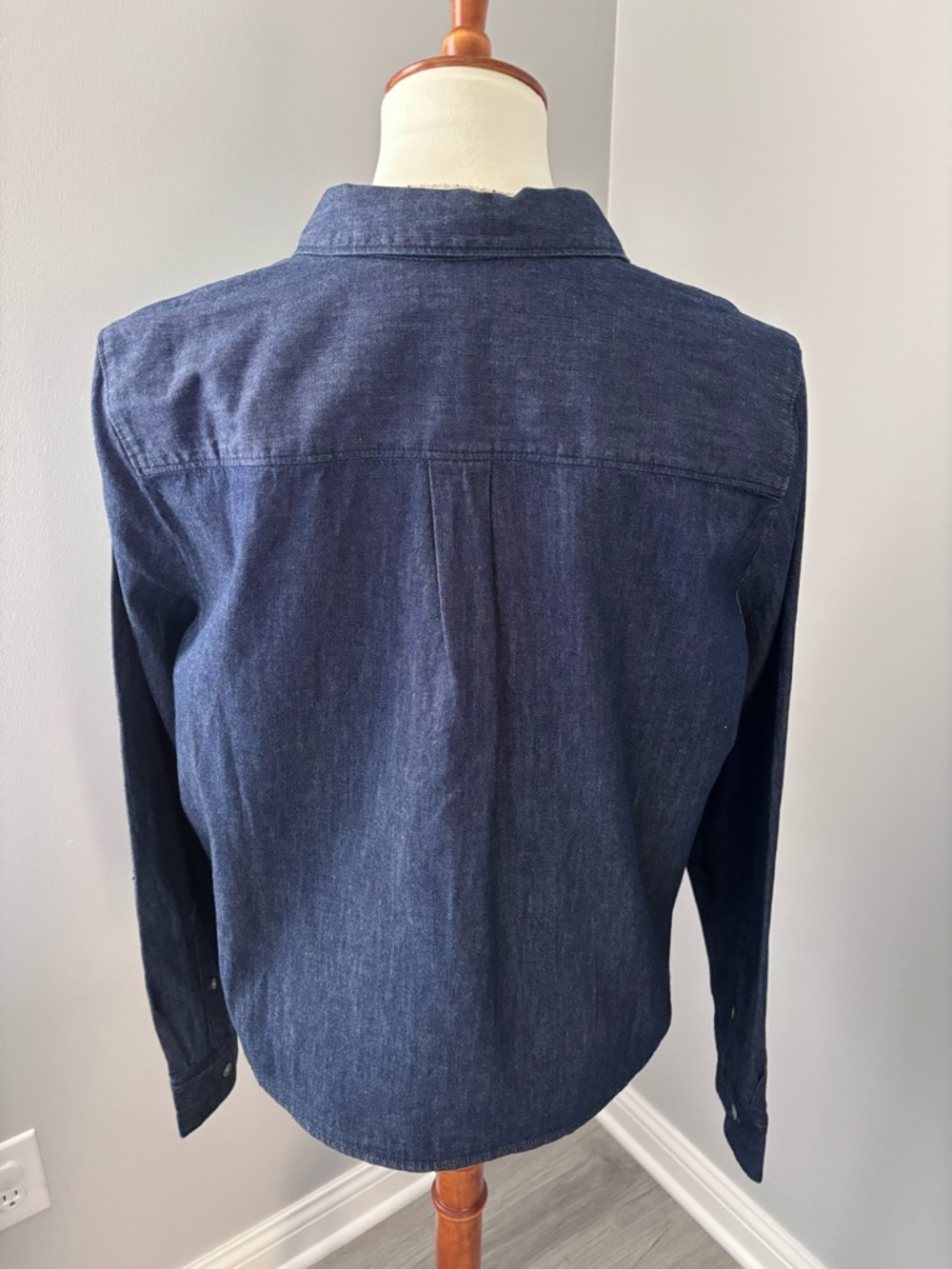 J Crew Factory Women’s Button Front Denim Shirt size medium - Picture 3 of 5